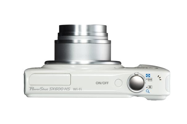 A PowerShot SX600 HS 25-450mm-nek megfelelő (18x-os zoomos) objektívvel rendelkezik.
