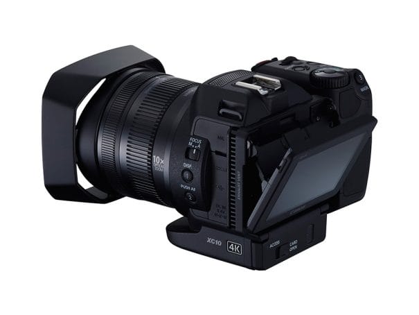 Canon XC10 dönthető, 3 colos LCD kijelzőt kapott.