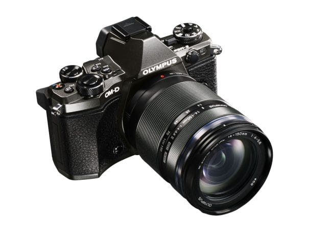 A fényképezőgép az M.ZUIKO DIGITAL ED 14-150mm 1:4.0-5.6 II objektívvel is kapható lesz.