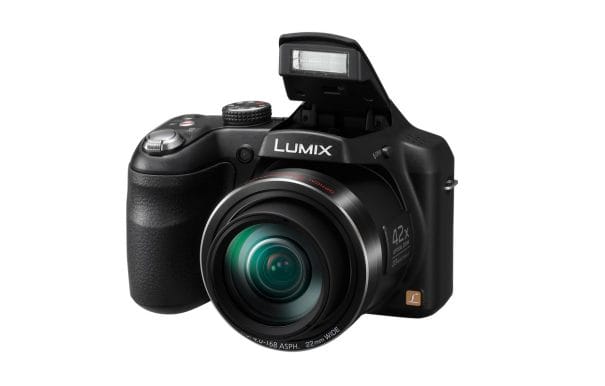 Lumix DMC-LZ40 fényképezőgépen optikai képstabilizátor is található.