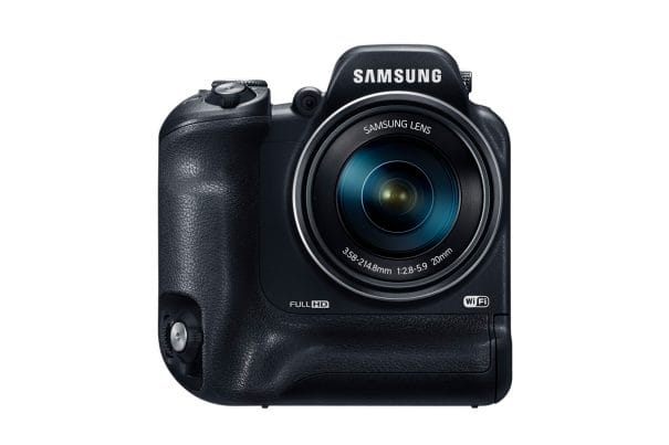 Samsung WB2200F portrémarkolatos ultrazoom kompakt fényképezőgép.