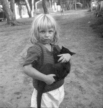 Marton Ervin: Kislány cicával 1937