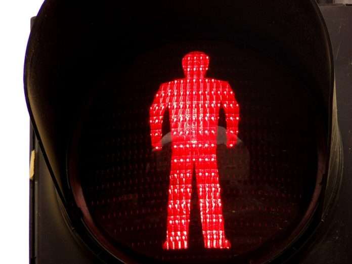 red-traffic-light-photozeevveezflickr.jpg