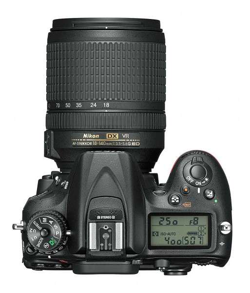 Az új Nikon D7200 DX digitális fényképezőgép alig különbözik elődjétől
