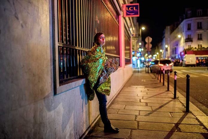 Sajtófotó pályázat 2015 Képriport (sorozat) 1. hely: Bődey János (index.hu): Sokkolta Párizst a terror éjszakája