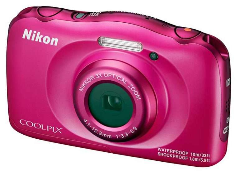 Víz és ütésálló Az új Nikon Coolpix W100 Fényképezőgép