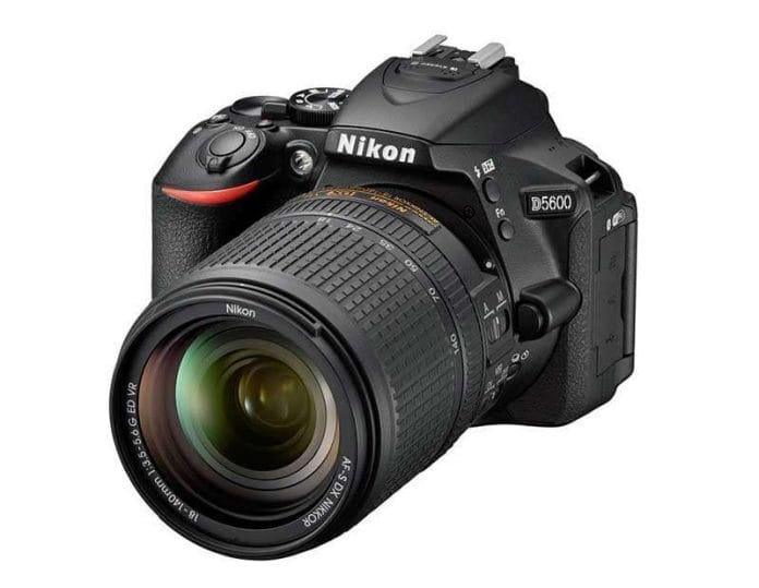DX-formátumú Nikon D5600 digitális fényképezőgép