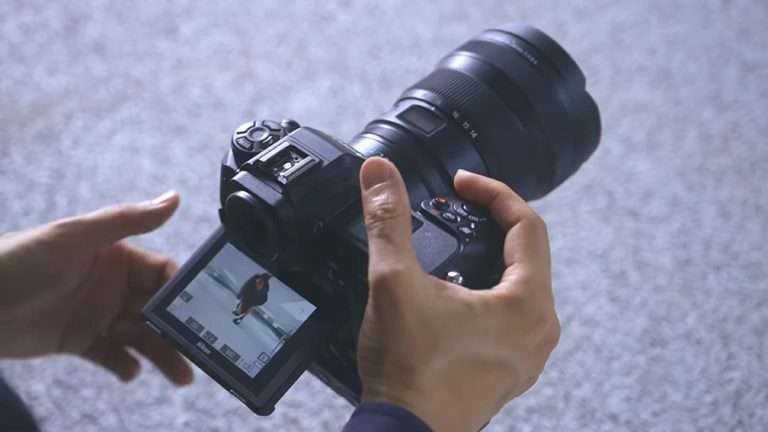 Ebben a videóban megcsodálhatjuk a Nikon Z 9 érdekes kijelzőjét