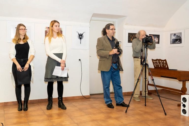 XXII. JUBILEUMI Nemzetközti-Magyar Fotószalon Pannon régió díjazott és válogatott képeinek kiállítás megnyitója